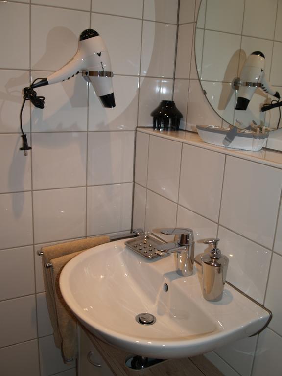 Ferienwohnung Leon Синшайм Стая снимка