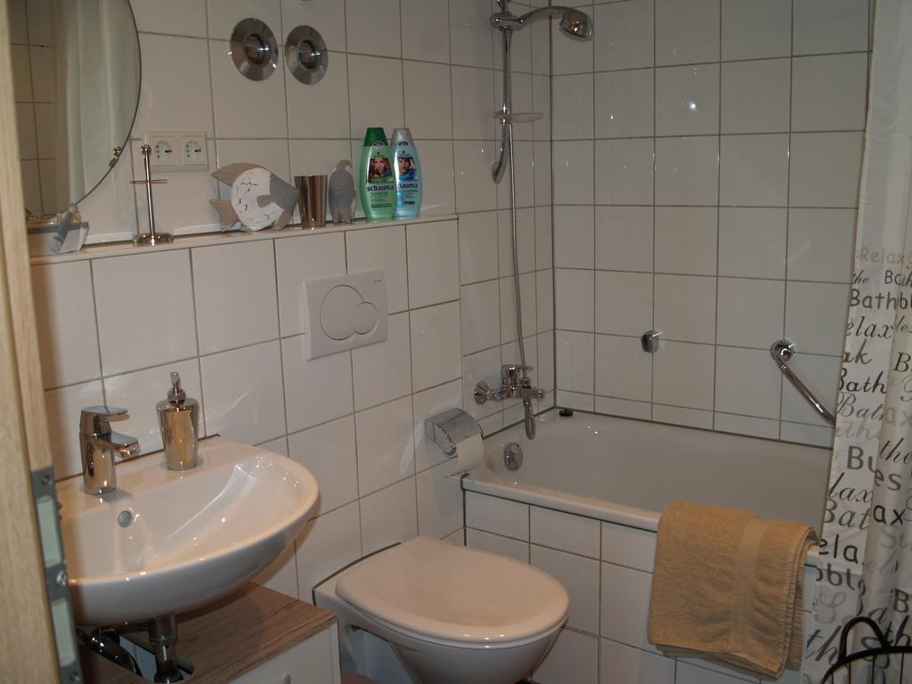 Ferienwohnung Leon Синшайм Стая снимка